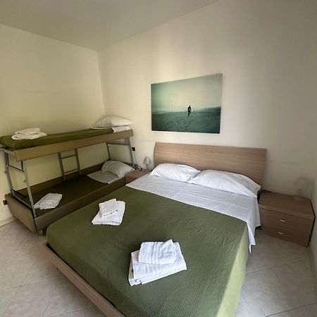 Beach House Holiday Apartments ริมินี ภายนอก รูปภาพ